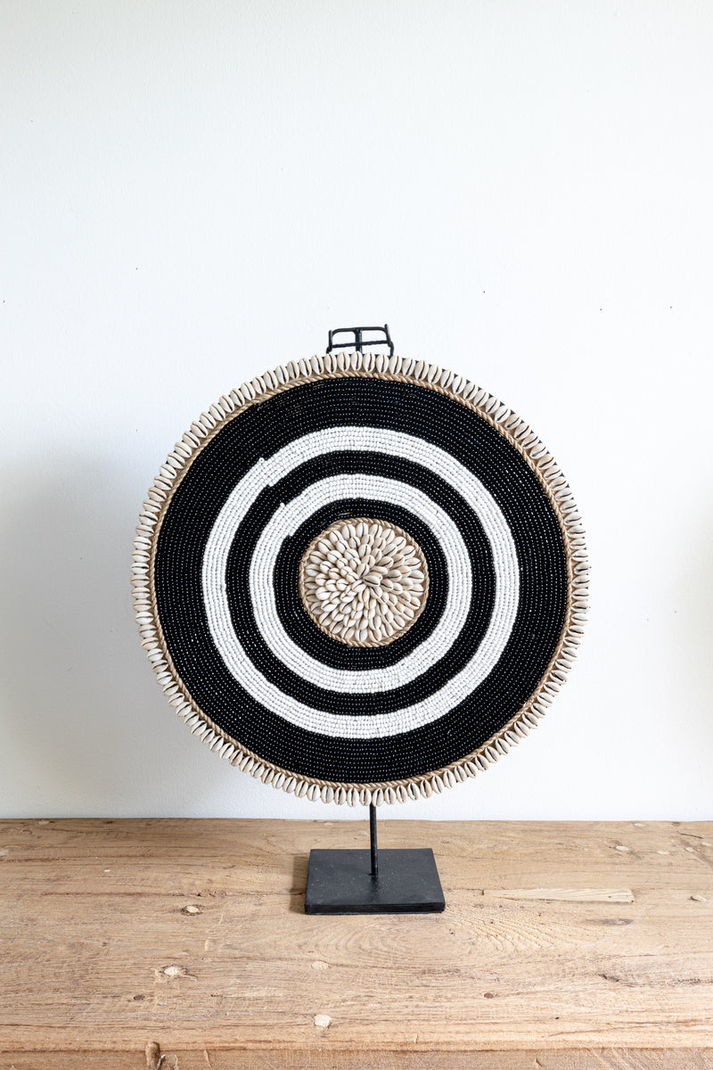 Tibit beaded shell circle display with stand - Black & white